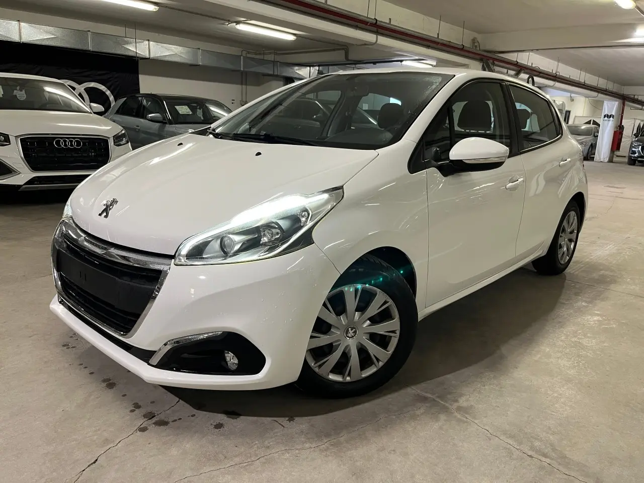 Peugeot 208 - View 1