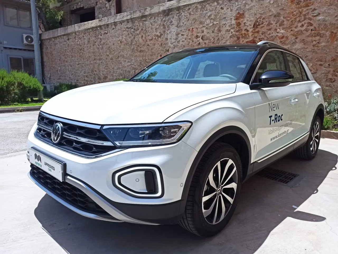 Volkswagen T-Roc - View 2