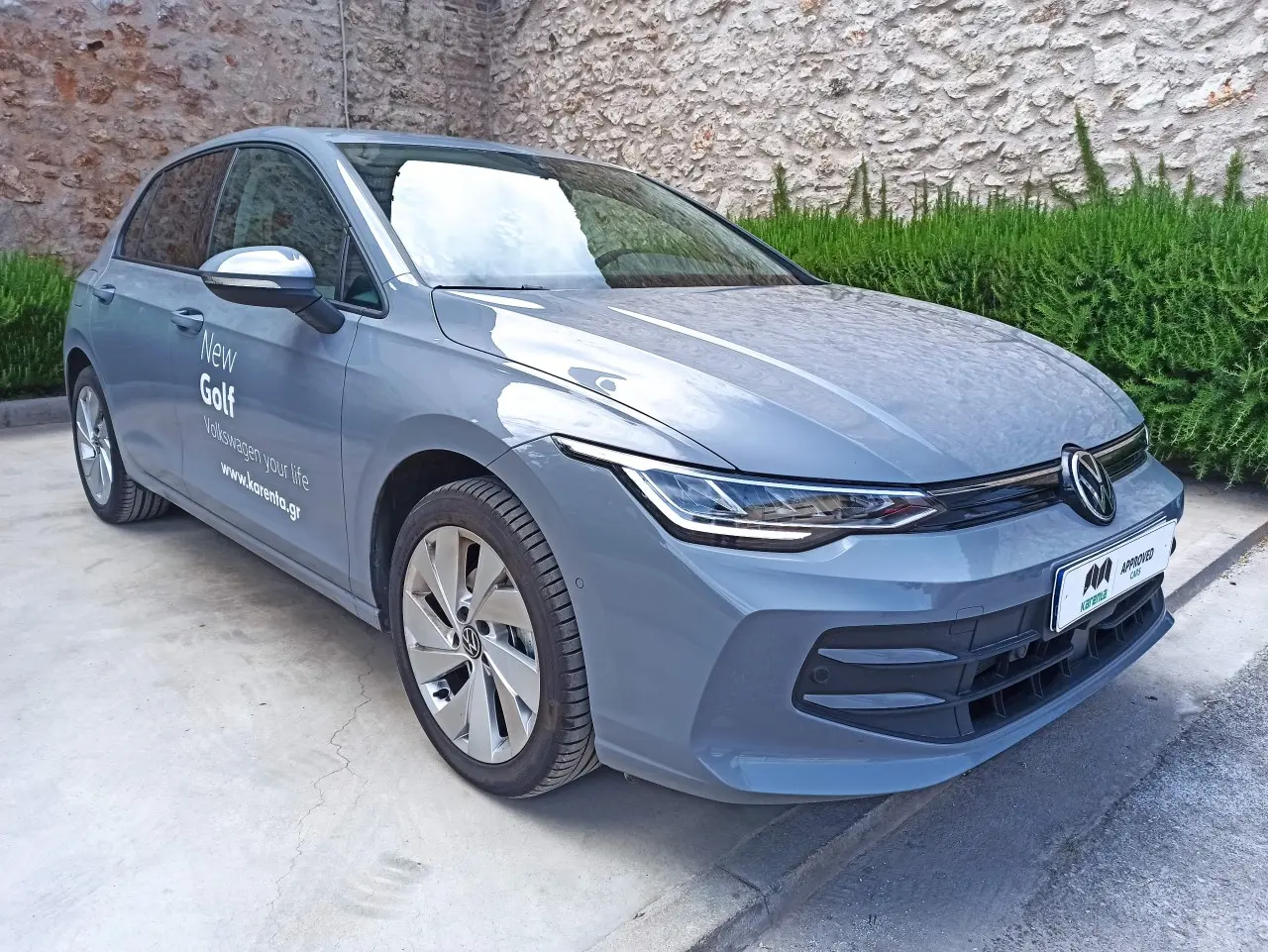 Volkswagen Golf - View 3