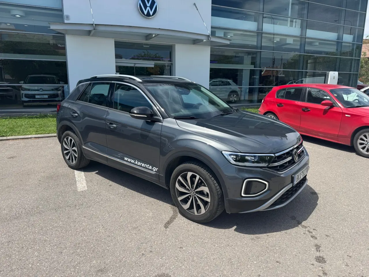 Volkswagen T-Roc - View 3