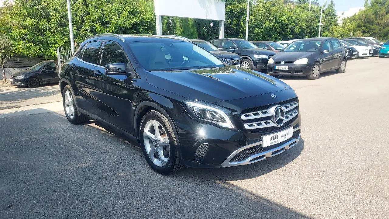 Mercedes-Benz GLA - View 2