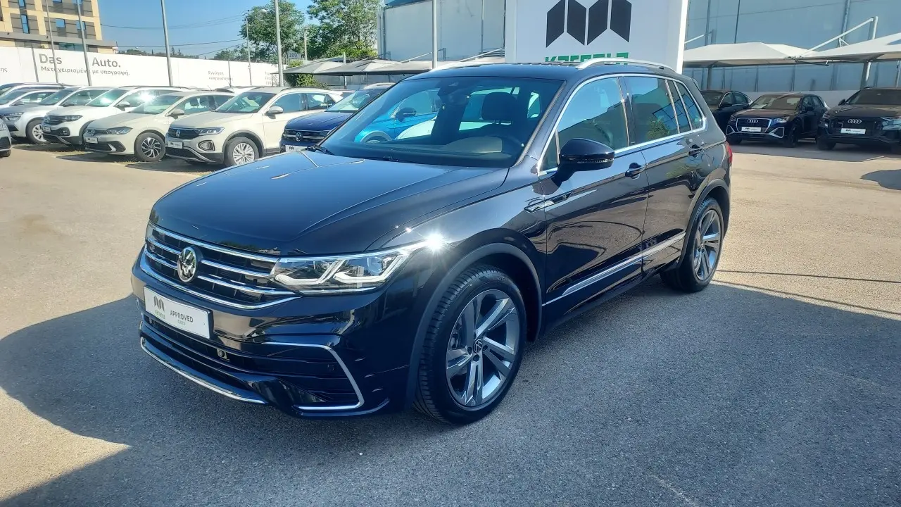 Volkswagen Tiguan - View 1