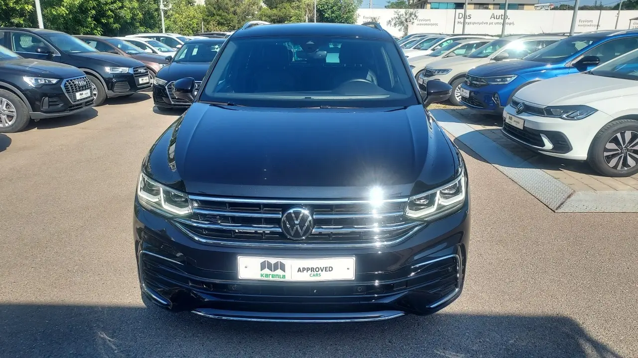 Volkswagen Tiguan - View 3
