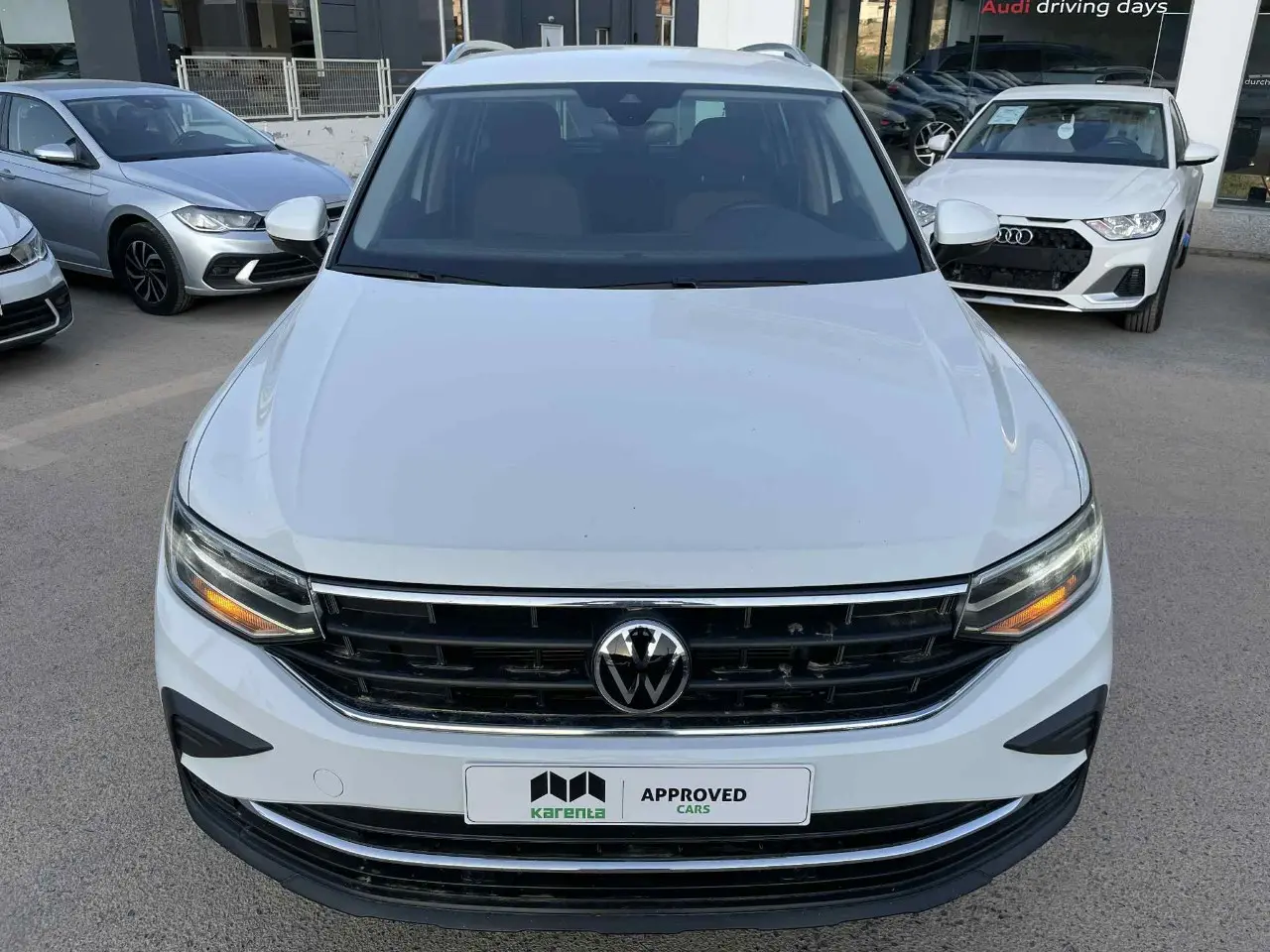 Volkswagen Tiguan - View 1