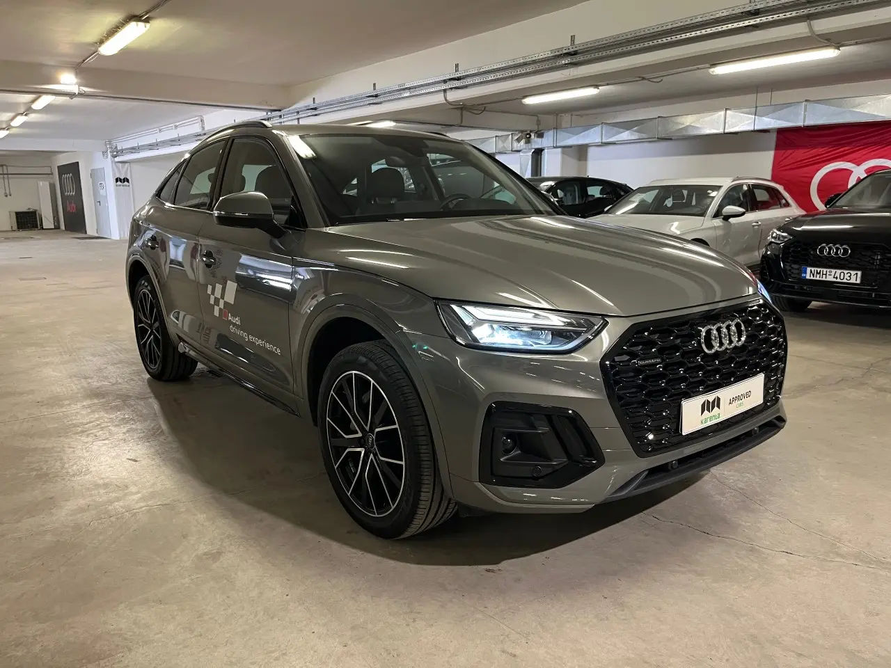 Audi Q5 - View 3