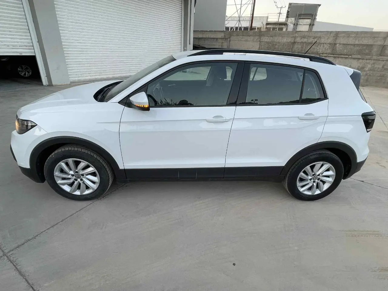 Volkswagen T-Cross - View 3