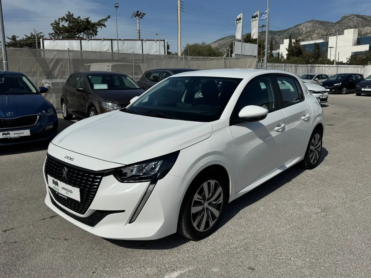 Peugeot 208 - View 1