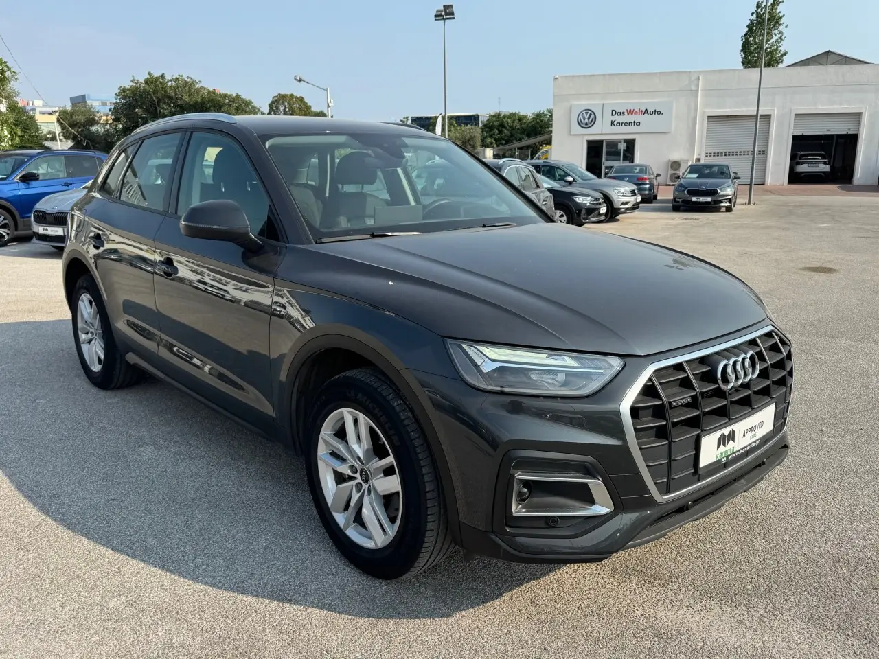 Audi Q5 - View 2