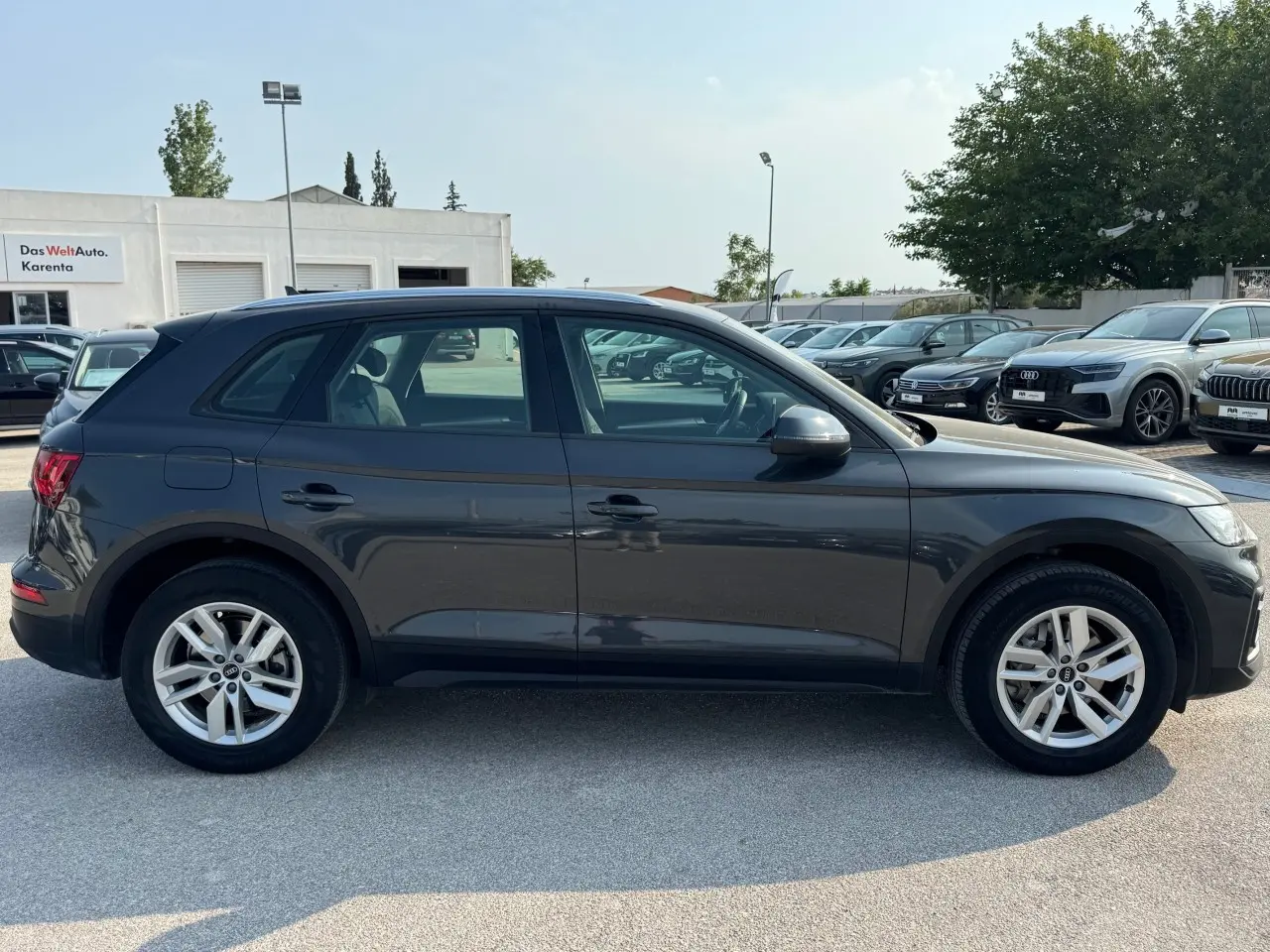 Audi Q5 - View 3