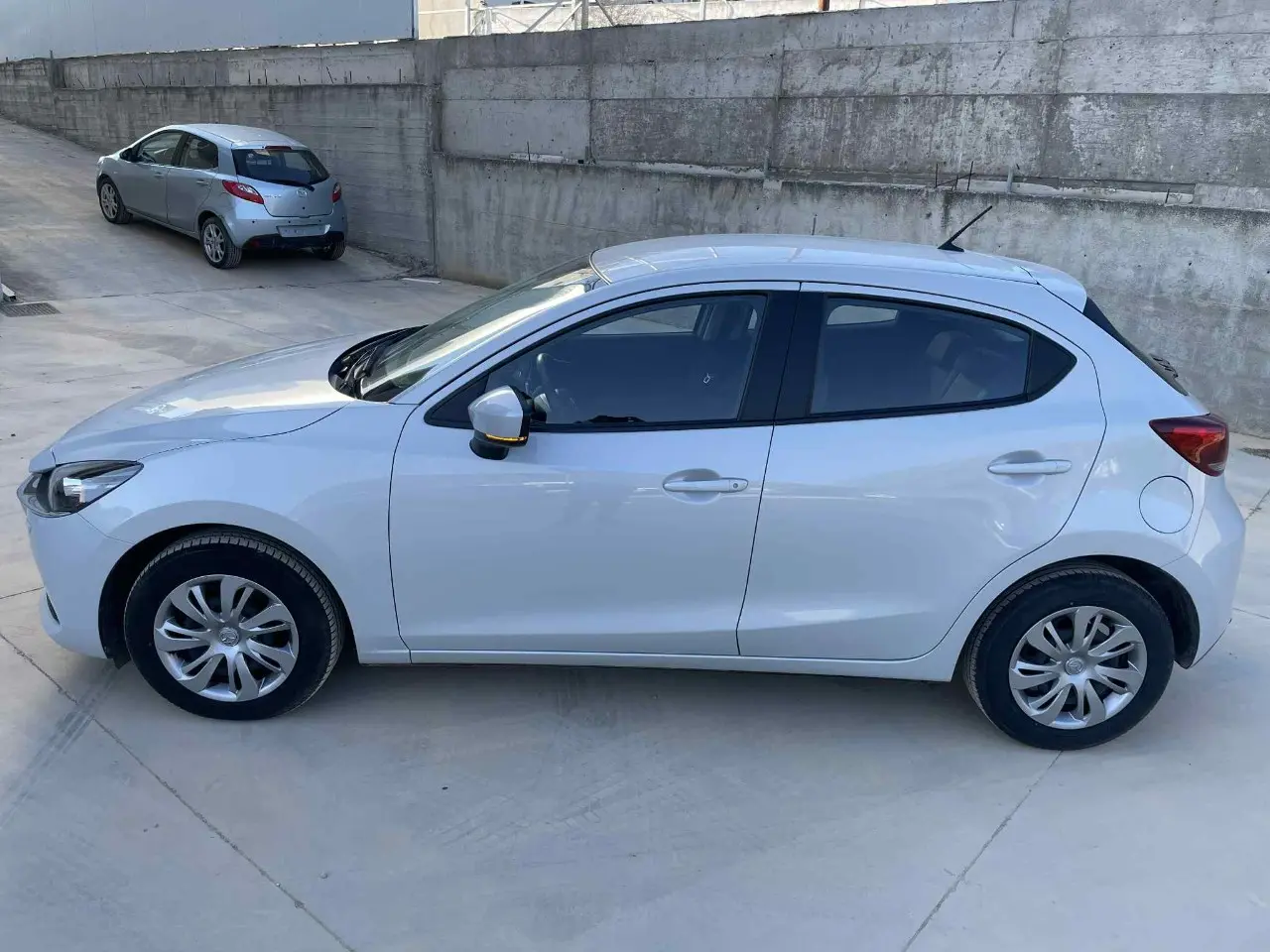 Mazda 2 - View 3