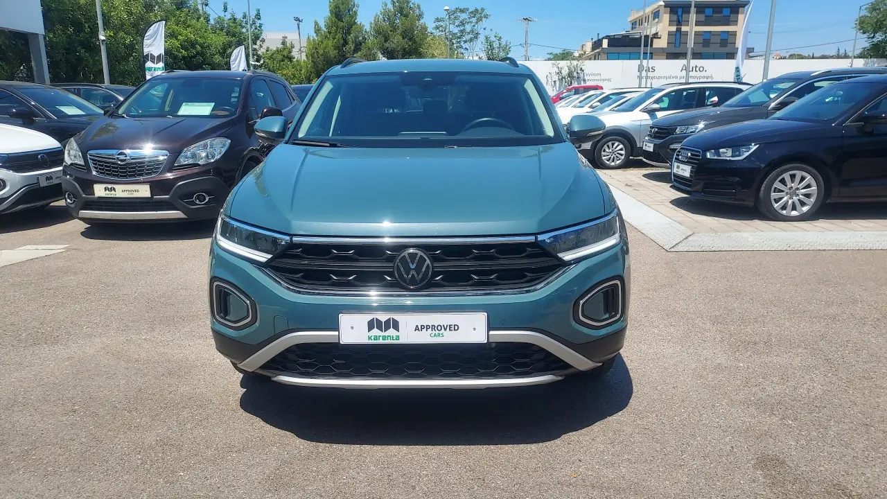 Volkswagen T-Roc - View 3