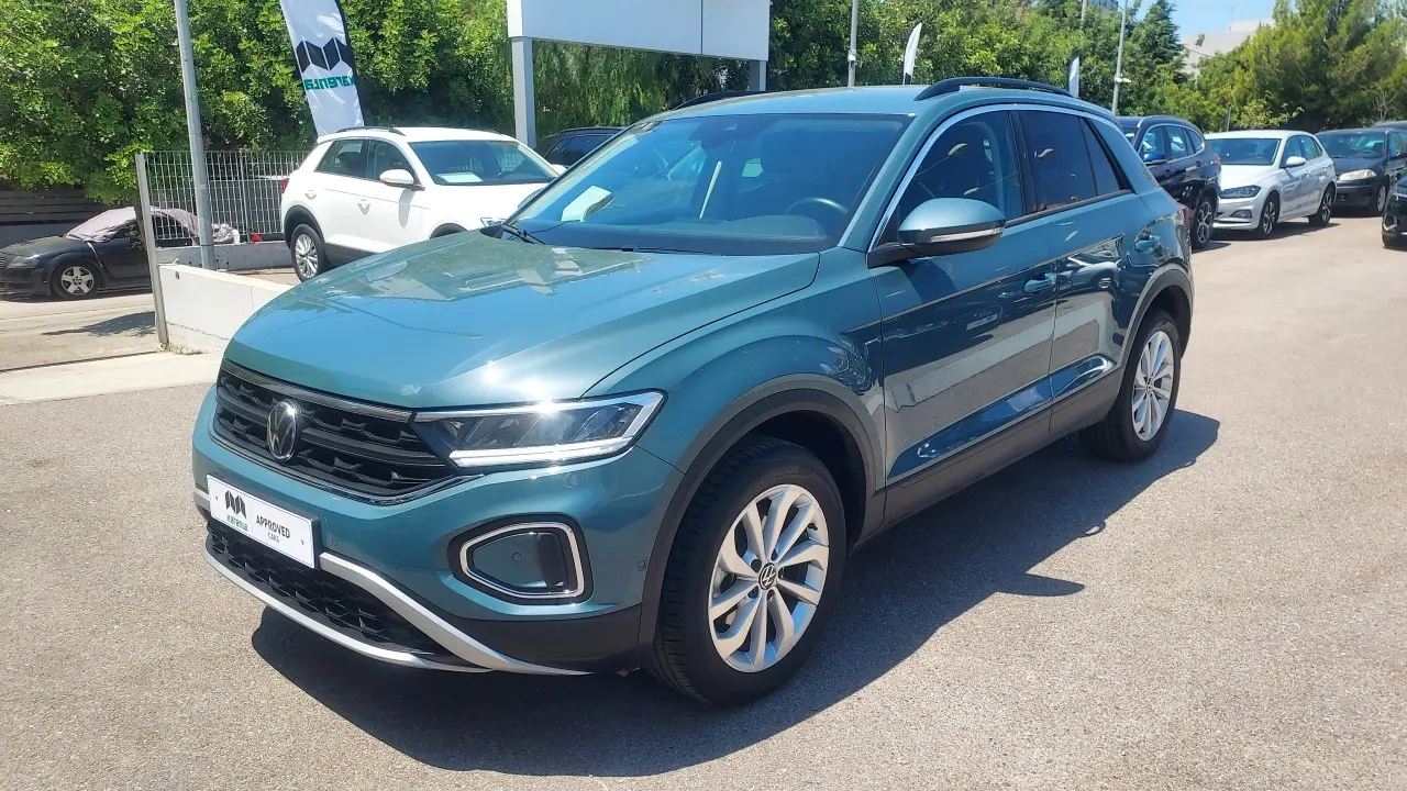 Volkswagen T-Roc - View 1
