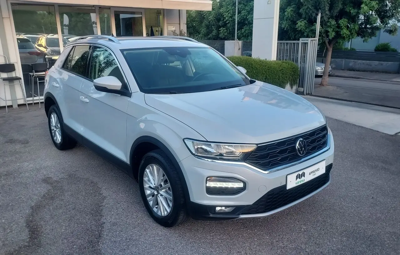 Volkswagen T-Roc - View 2