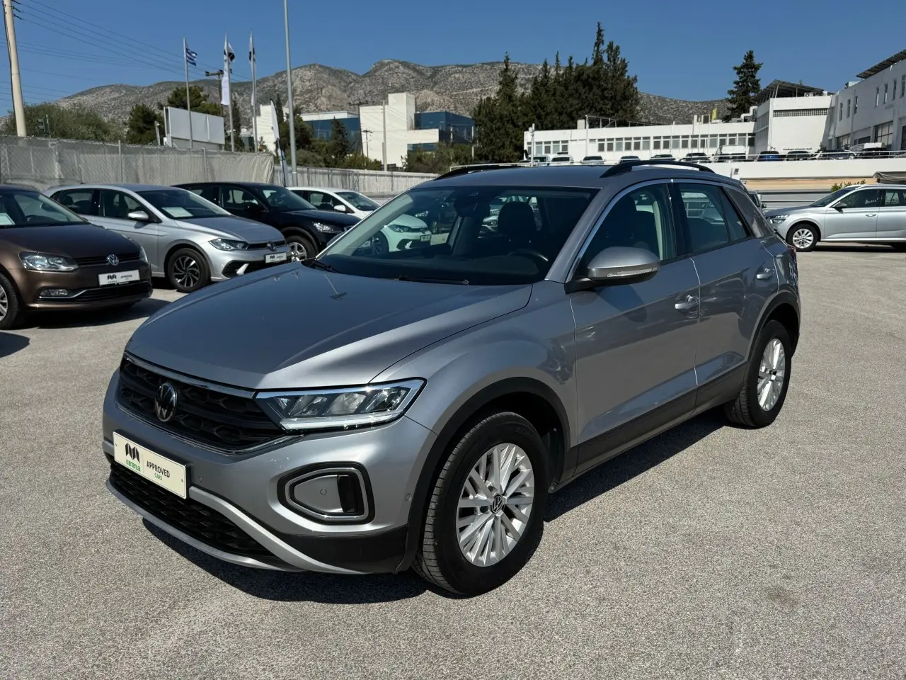 Volkswagen T-Roc - View 1