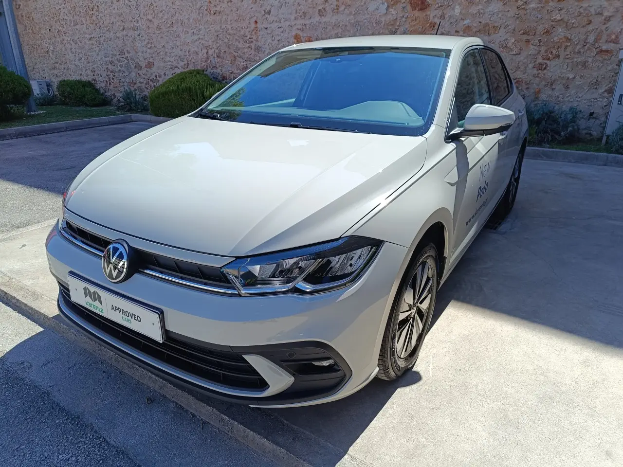Volkswagen Polo - View 2