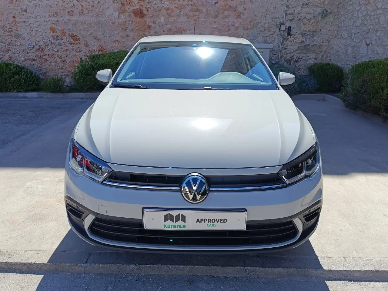 Volkswagen Polo - View 1