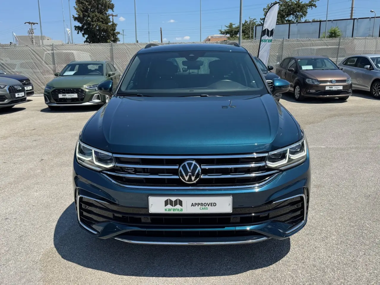 Volkswagen Tiguan - View 2