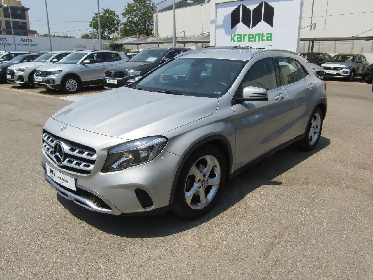 Mercedes-Benz GLA - View 1