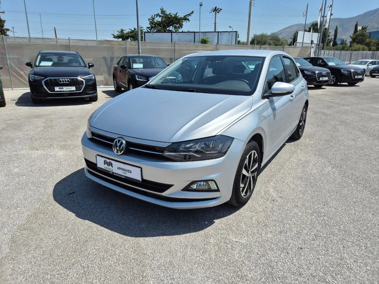 Volkswagen Polo - View 1