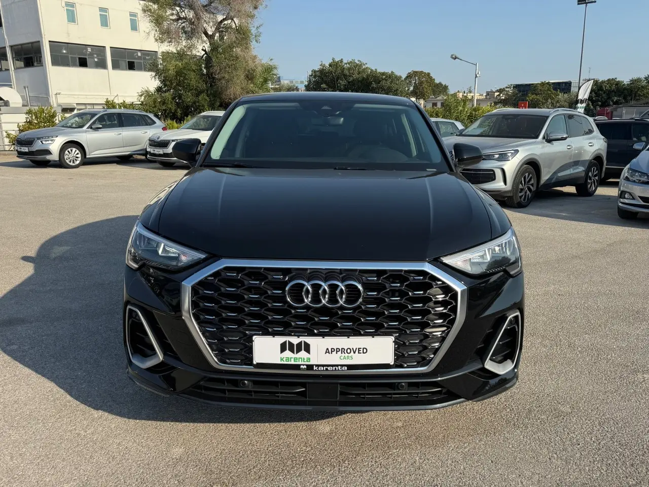 Audi Q3 - View 2