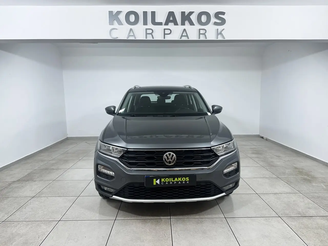 Volkswagen T-Roc - View 2
