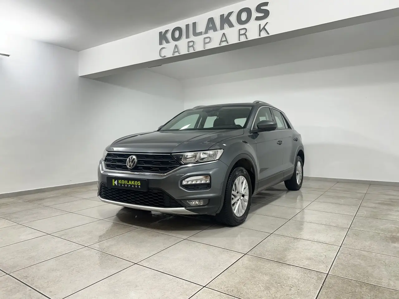 Volkswagen T-Roc - View 3
