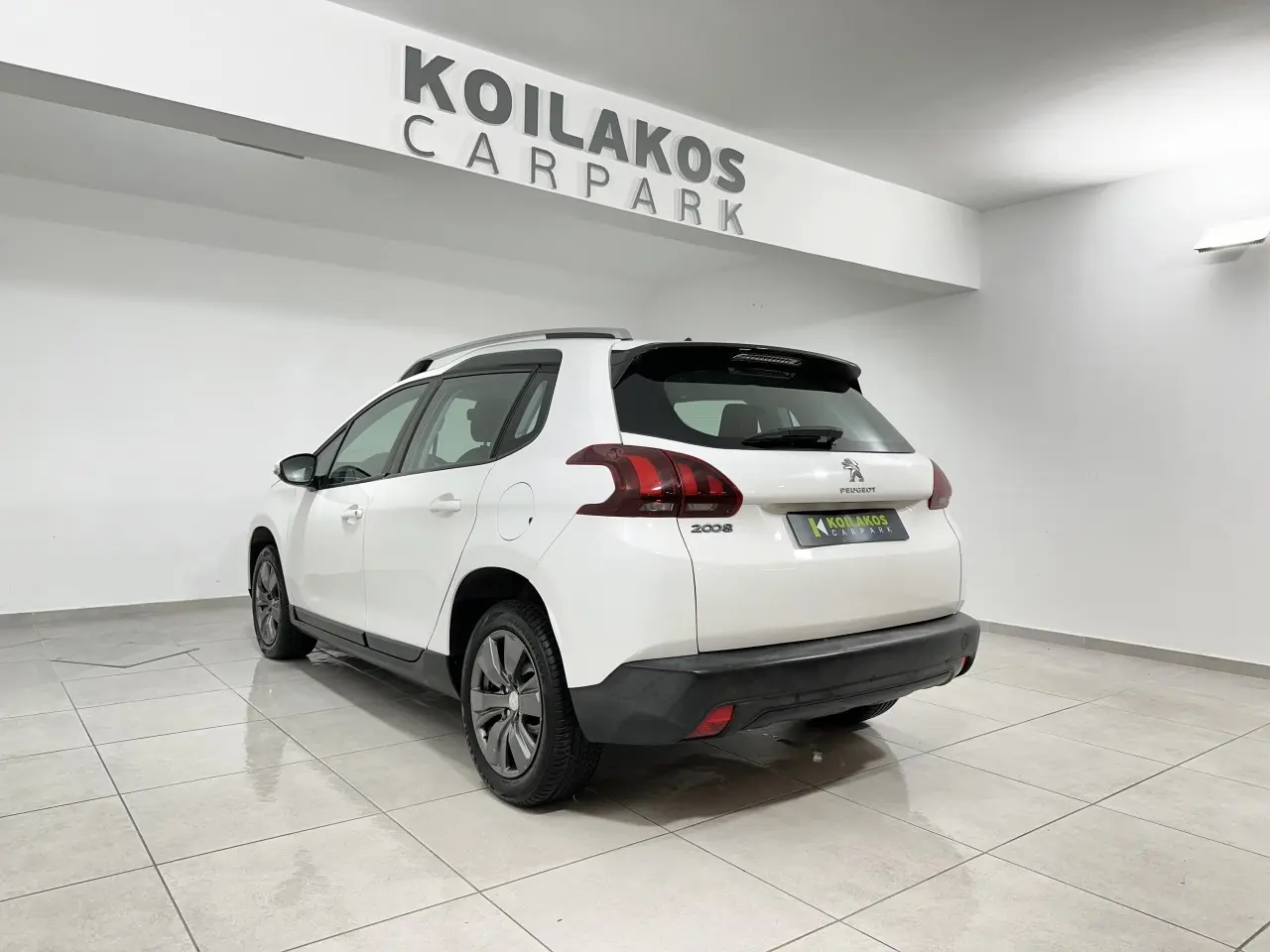 https://cdn.autoq.gr/websites/koilakos.gr/images/vehicles/1374/21214.jpg