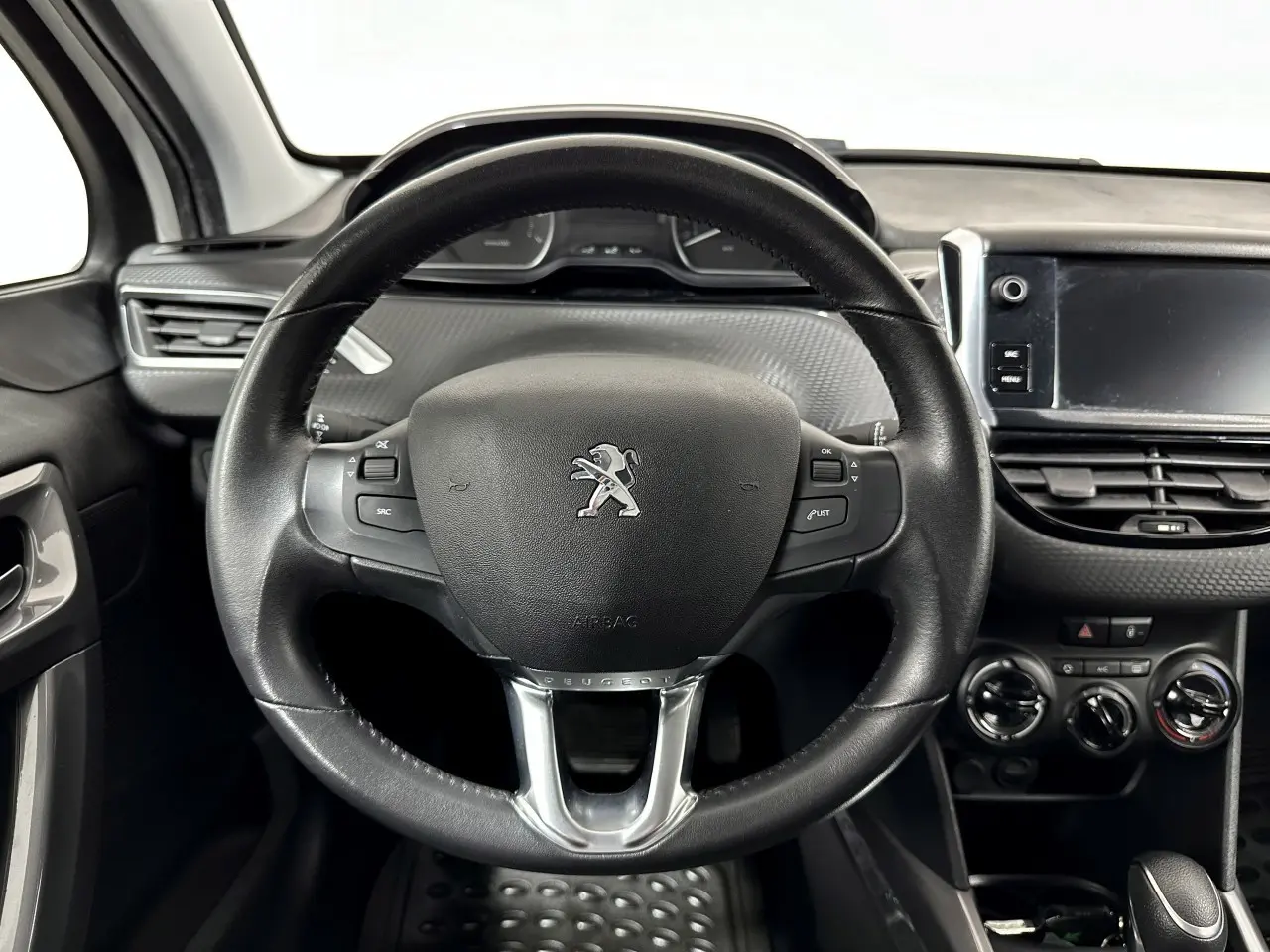 https://cdn.autoq.gr/websites/koilakos.gr/images/vehicles/1374/21222.jpg