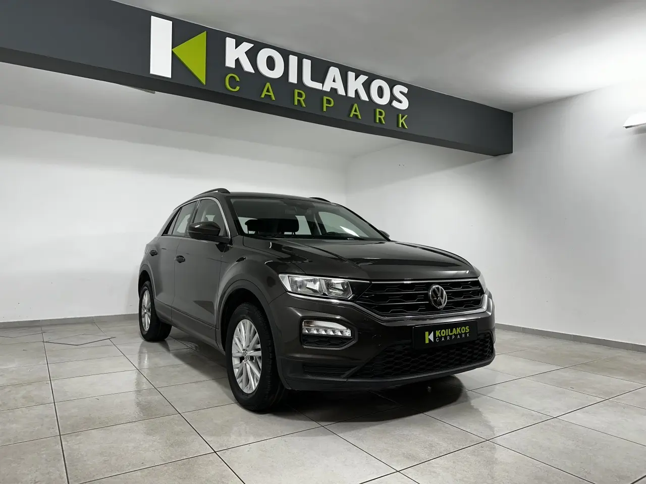 Volkswagen T-Roc - View 2