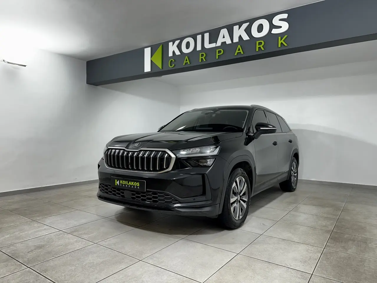 https://cdn.autoq.gr/websites/koilakos.gr/images/vehicles/1640/26245.jpg