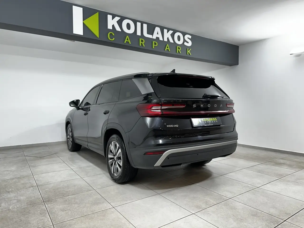 https://cdn.autoq.gr/websites/koilakos.gr/images/vehicles/1640/26252.jpg