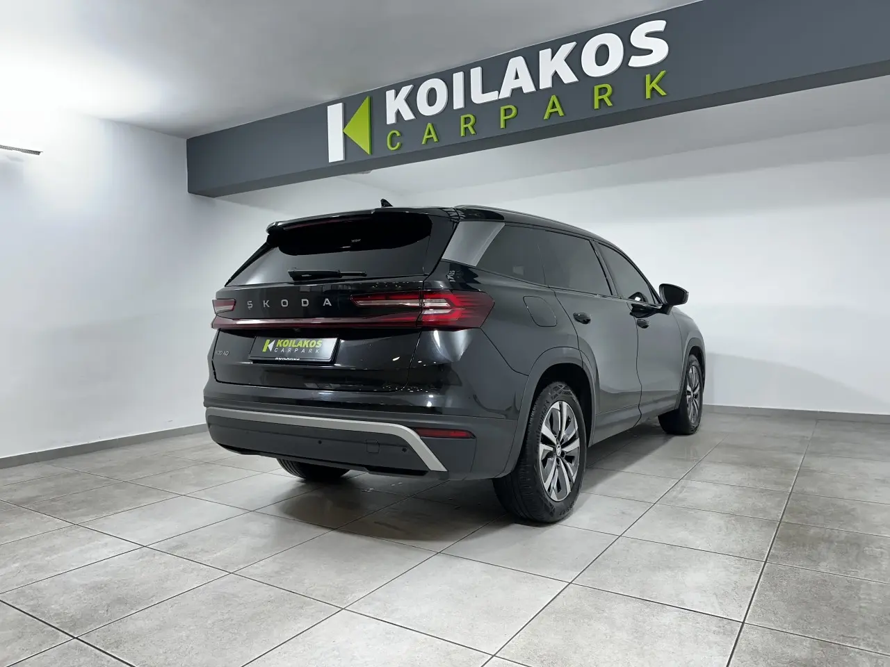 https://cdn.autoq.gr/websites/koilakos.gr/images/vehicles/1640/26254.jpg