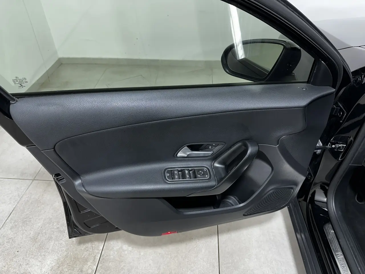 https://cdn.autoq.gr/websites/koilakos.gr/images/vehicles/1663/26486.jpg