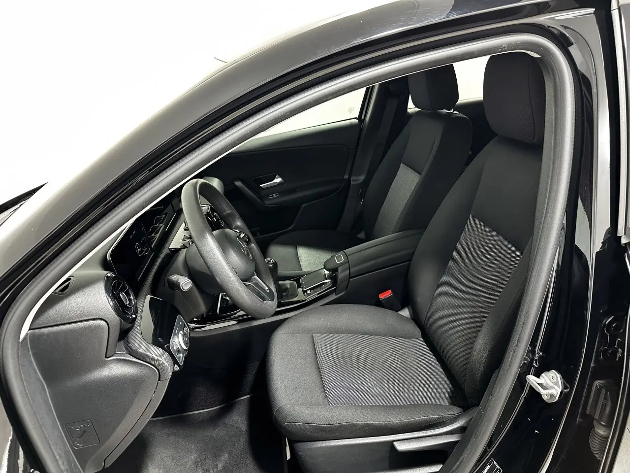 https://cdn.autoq.gr/websites/koilakos.gr/images/vehicles/1663/26487.jpg