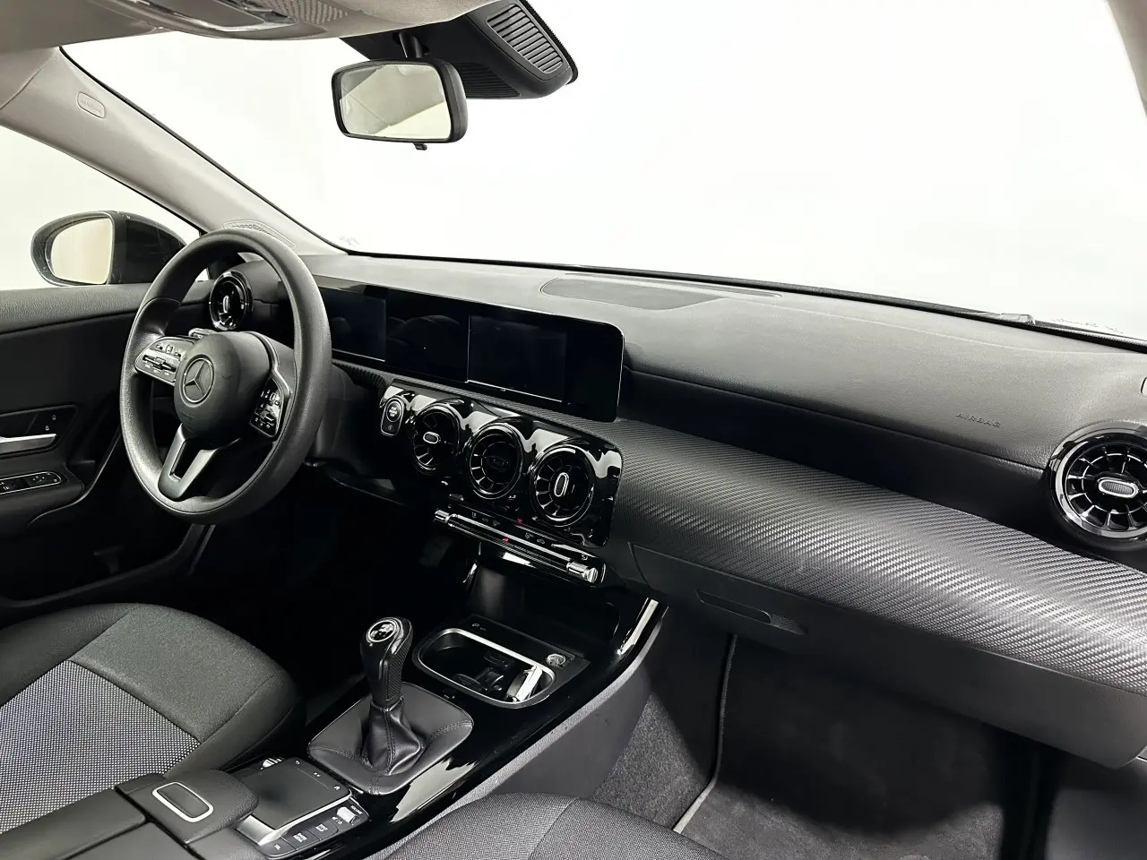 https://cdn.autoq.gr/websites/koilakos.gr/images/vehicles/1663/26493.jpg