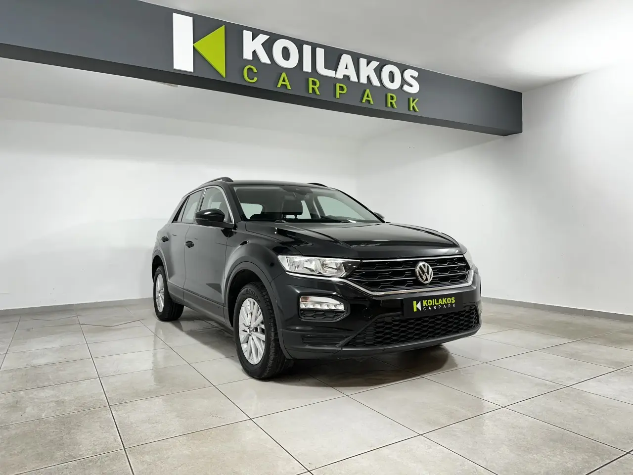 Volkswagen T-Roc - View 2