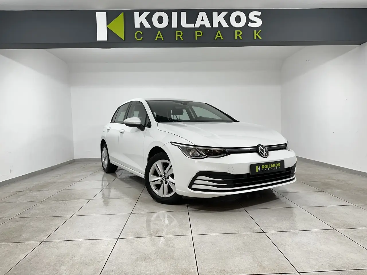 Volkswagen Golf - View 1