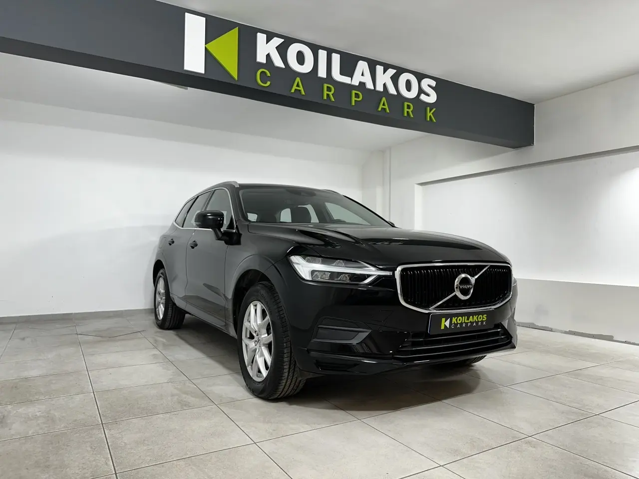 Volvo 240 - View 2