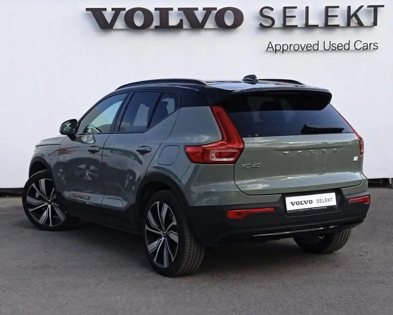 Volvo XC40 - View 2