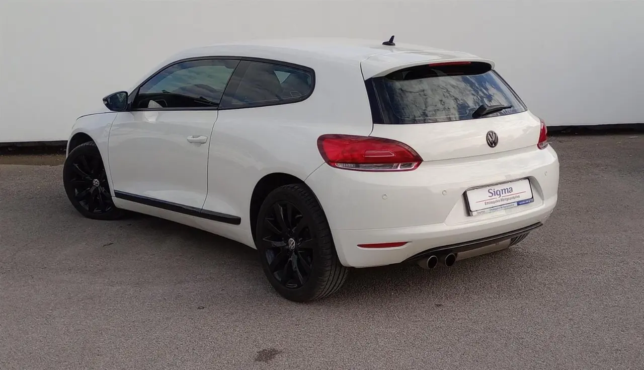Volkswagen Scirocco - View 2