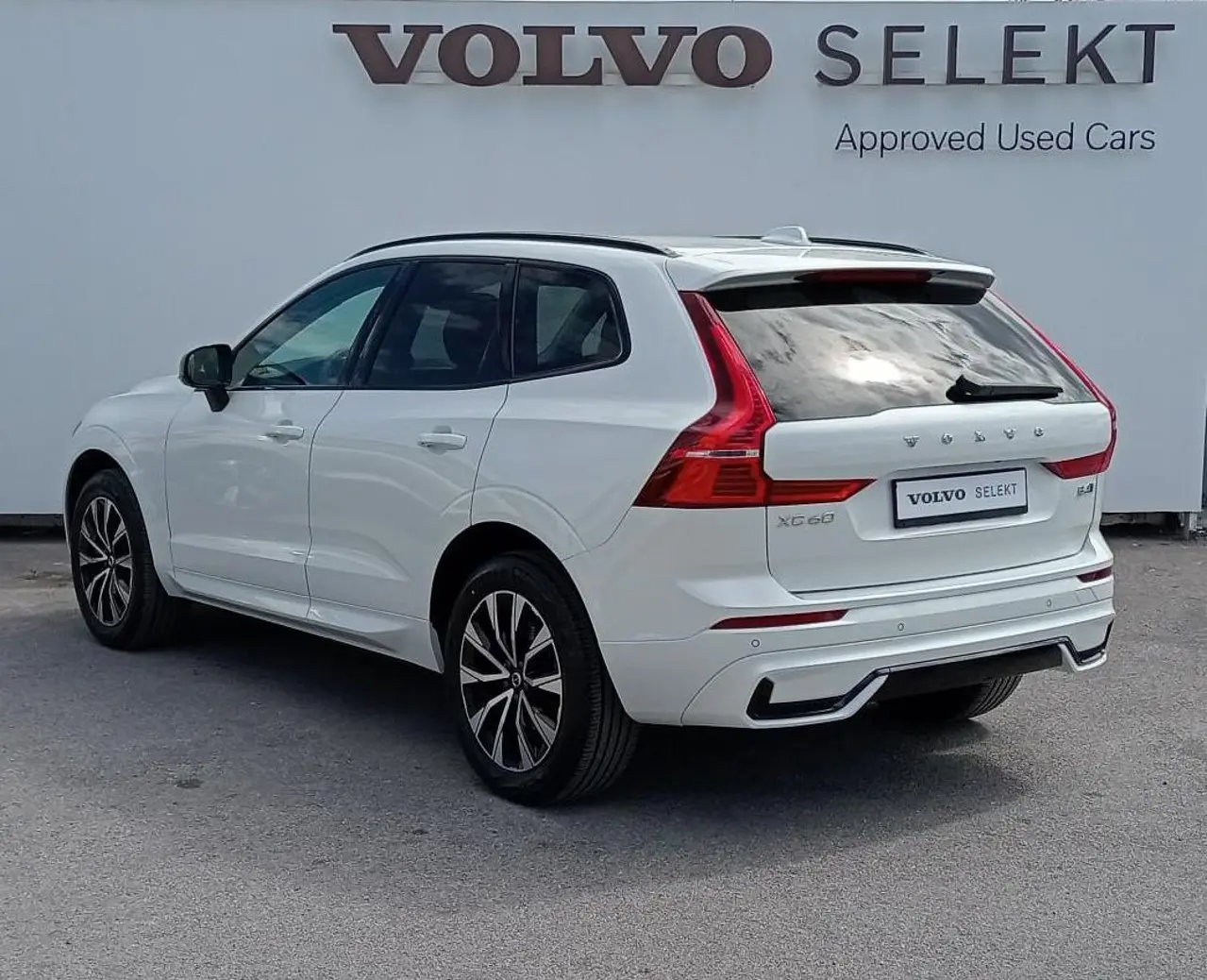 Volvo XC60 - View 2