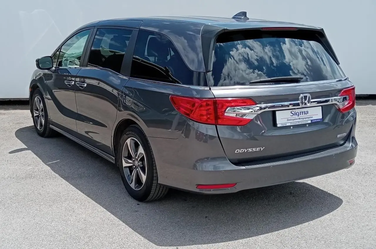 Honda Odyssey - View 2