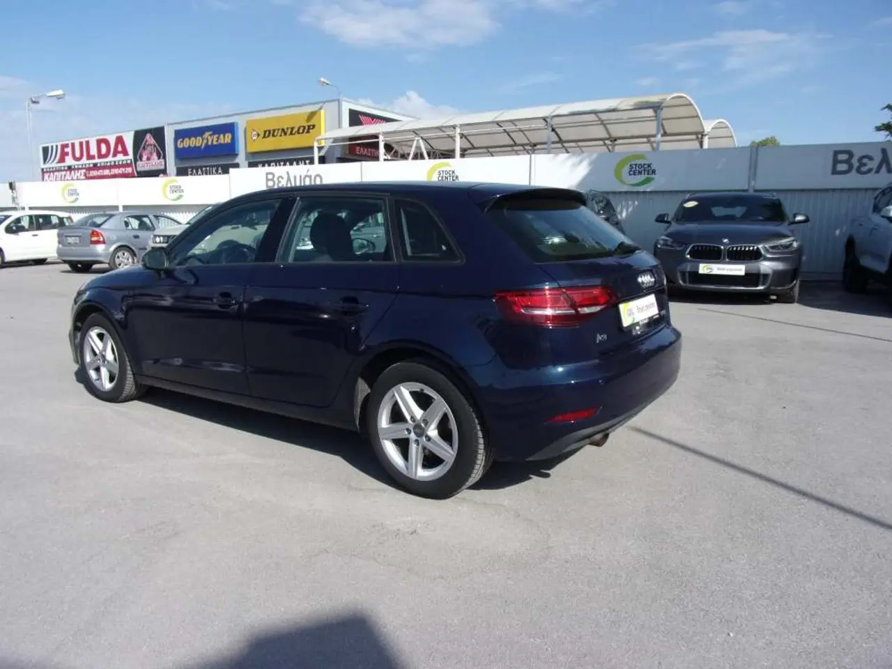 https://cdn.autoq.gr/websites/stock-center.gr/images/vehicles/audi-a3-5-xronia-eggyisi-10tfsi-comfort-mple-2018/audi-a-3-4.jpg