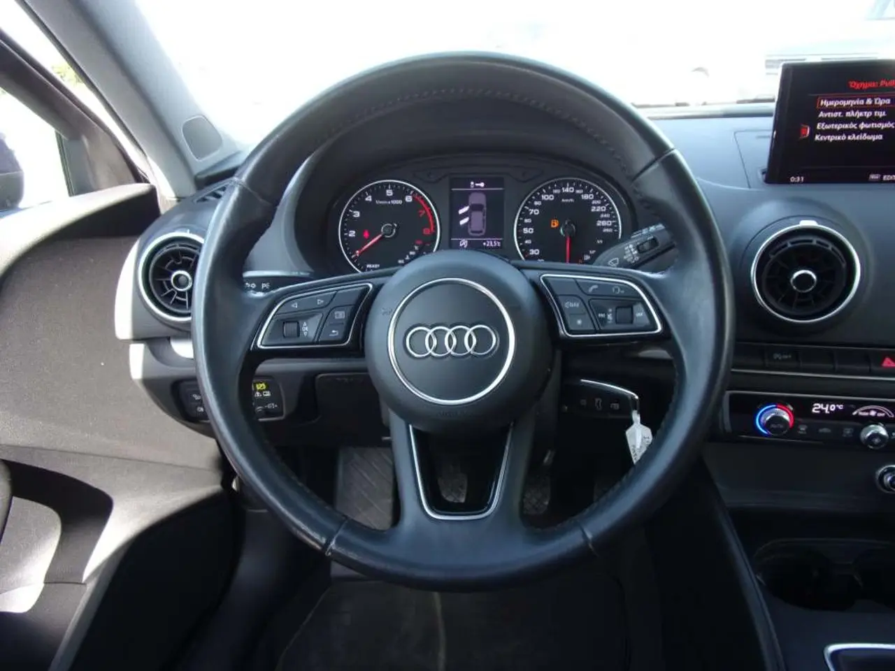 https://cdn.autoq.gr/websites/stock-center.gr/images/vehicles/audi-a3-5-xronia-eggyisi-10tfsi-comfort-mple-2018/audi-a-3-9.jpg