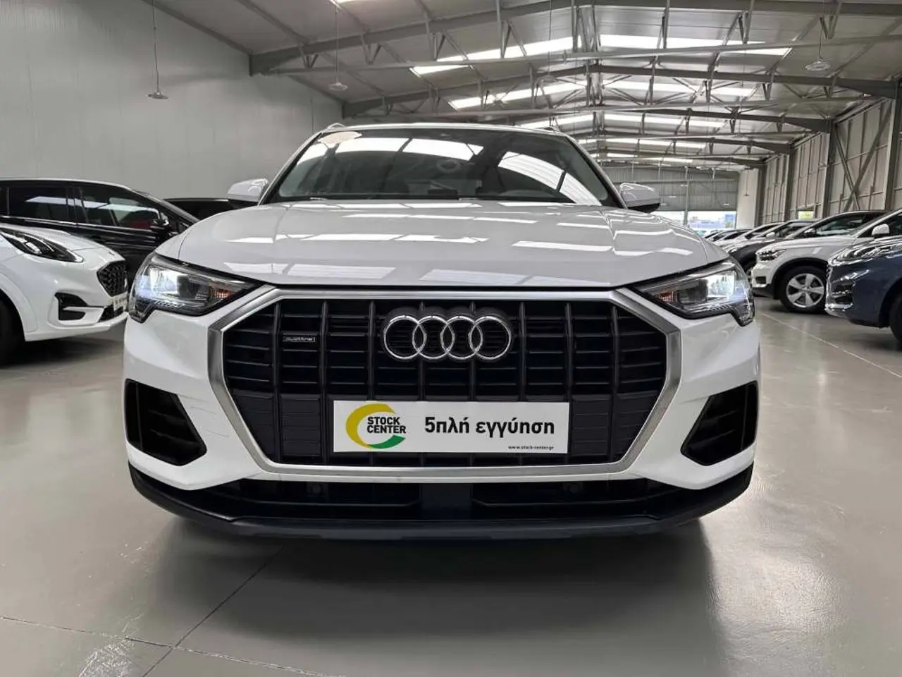 Audi Q3 - View 2