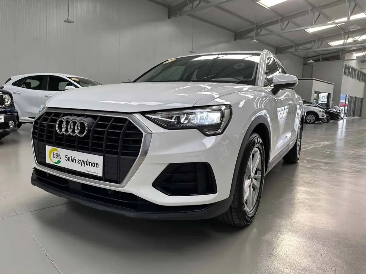 Audi Q3 - View 3