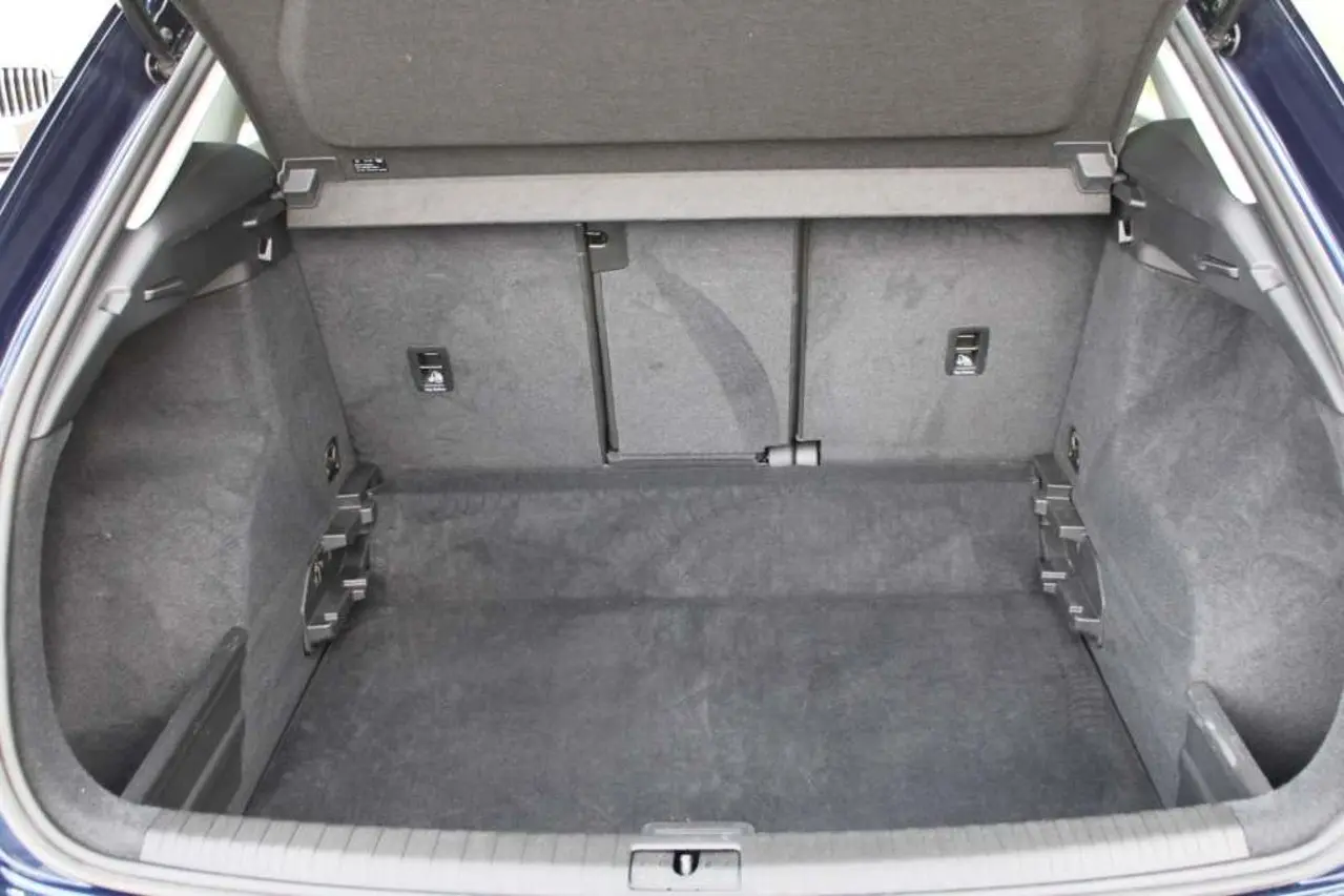 https://cdn.autoq.gr/websites/stock-center.gr/images/vehicles/audi-q3-5-hronia-eggyisi-35tdi-business-autox7-diesel-mple-2019/audi-q3-iyx-2083-31.jpg