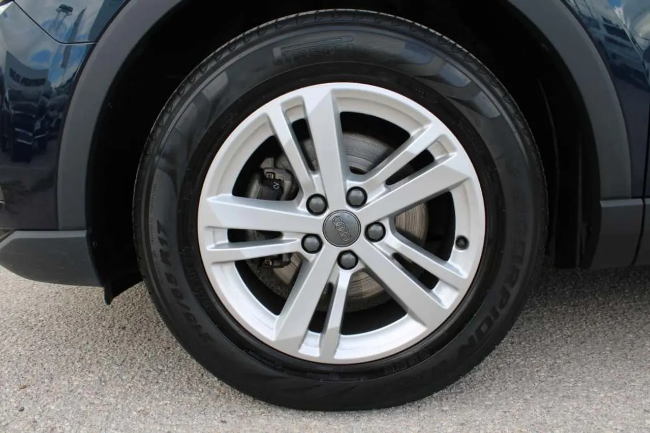 https://cdn.autoq.gr/websites/stock-center.gr/images/vehicles/audi-q3-5-hronia-eggyisi-35tdi-business-autox7-diesel-mple-2019/audi-q3-iyx-2083-7.jpg