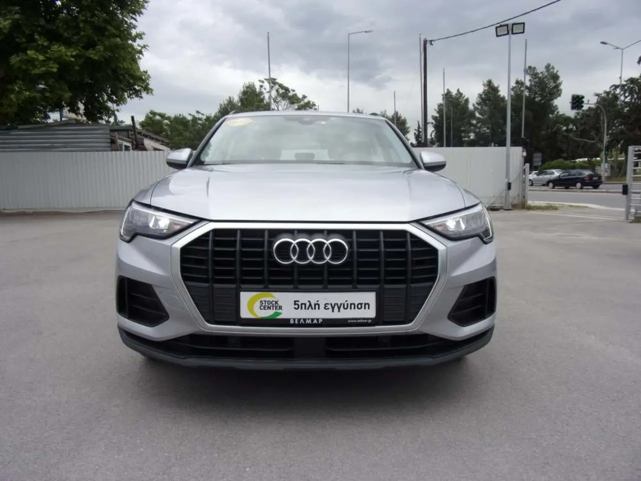 Audi Q3 - View 2