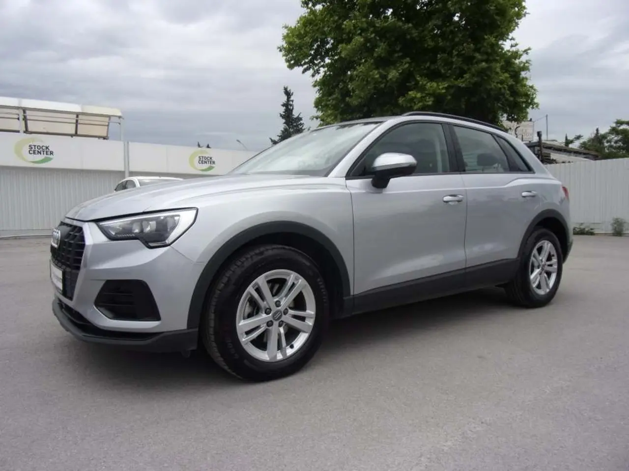 Audi Q3 - View 3